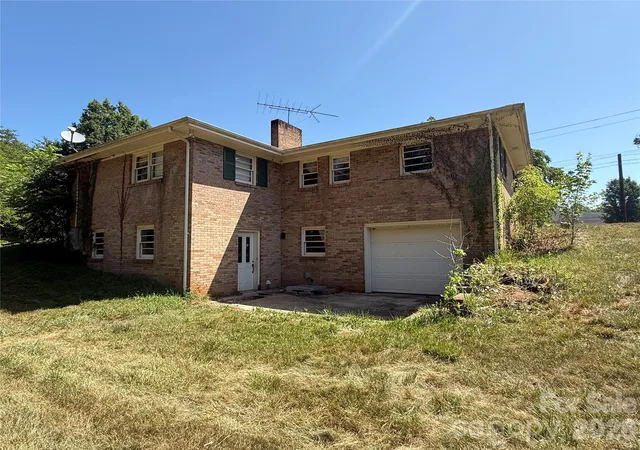 Photo 3 of Single family home for sale at 649 Curtis Brg Rd, North Wilkesboro, NC 28659 | MLS# 4404533 | Listing updated on 2026-09-03