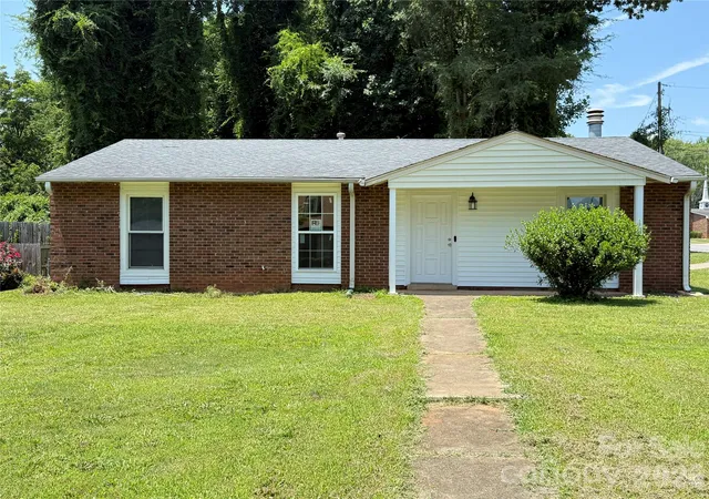 Photo 1 of Single family home for sale at 3523 Spring Ter Ln, Charlotte, NC 28269 | MLS# 4404539 | Listing updated on 2026-08-24