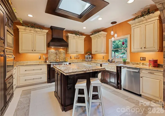 Photo 5 of Sale Pending at 910 California Crk Rd, Mars Hill, NC 28754 | MLS# 4404548 | Listing updated on 2026-07-27