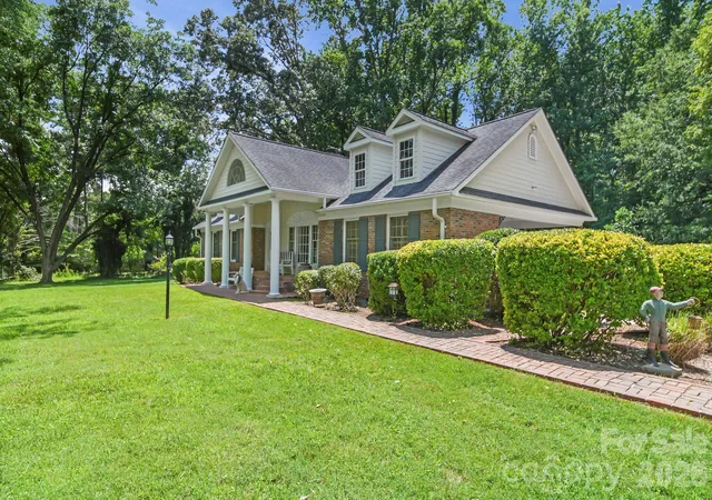 3rd image of 1981 Crestwood Ln, Clover, SC 29710 | MLS# 4404563
