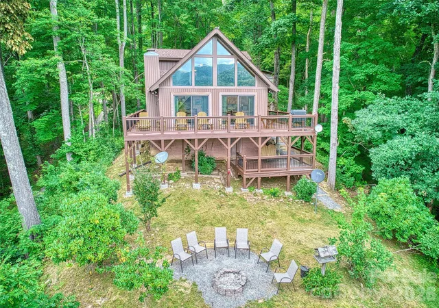 Photo 3 of Single family home for sale at 171 Jade Dr, Clyde, NC 28721 | MLS# 4404580 | Listing updated on 2026-08-25