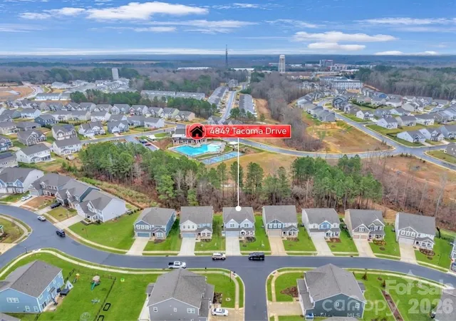 Photo 3 of Single family home for sale at 4849 Tacoma Dr, Fort Mill, SC 29707 | MLS# 4404585 | Listing updated on 2026-10-10