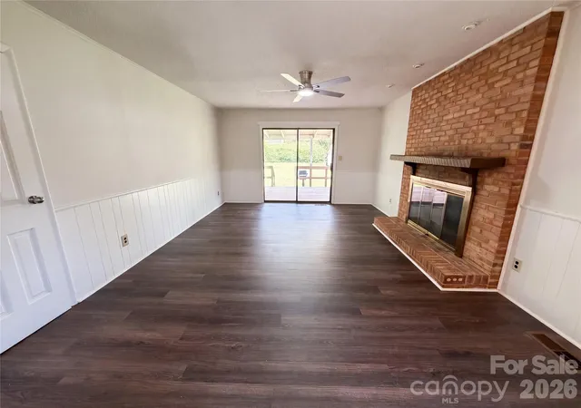 Photo 2 of Sale Pending at 1034 Buckingham Ave, Gastonia, NC 28054 | MLS# 4404589 | Listing updated on 2026-09-22
