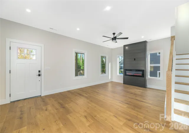 Photo 4 of Single family home for sale at 12 Weaver Hl Rd, Asheville, NC 28805 | MLS# 4404599 | Listing updated on 2026-10-29