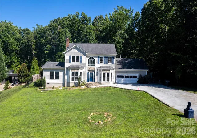 Photo 1 of Single family home for sale at 5010 Ardenwoods Dr, Charlotte, NC 28215 | MLS# 4404600 | Listing updated on 2026-09-27
