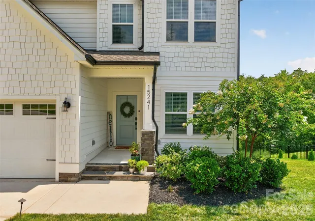Photo 3 of Single family home for sale at 15241 Windward Ln, Lancaster, SC 29720 | MLS# 4404611 | Listing updated on 2026-08-24