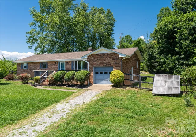 Photo 2 of Single family home for sale at 187 Sheehan Rd, Fletcher, NC 28732 | MLS# 4404622 | Listing updated on 2026-08-22
