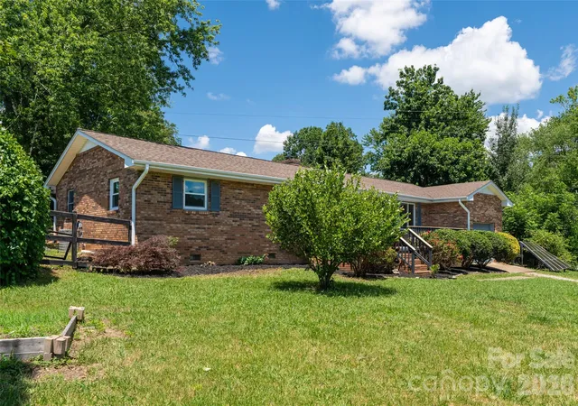Photo 3 of Single family home for sale at 187 Sheehan Rd, Fletcher, NC 28732 | MLS# 4404622 | Listing updated on 2026-08-22