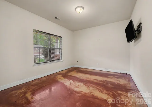Photo 2 of Single family home for sale at 806 Brooke Nicole Pl, Charlotte, NC 28213 | MLS# 4404624 | Listing updated on 2026-10-24