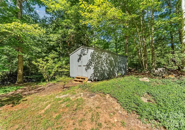 Photo 28 of Single family home for sale at 34 Lakeside Dr, Marion, NC 28752 | MLS# 4404651 | Listing updated on 2026-09-03