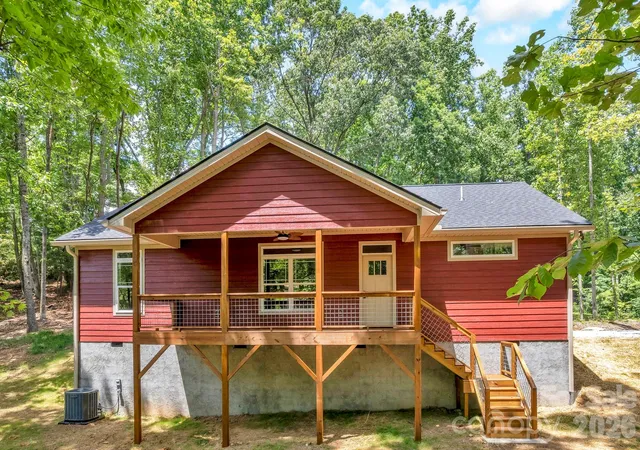 36th image of 63 Abbey Ln, Hendersonville, NC 28739 | MLS# 4404667