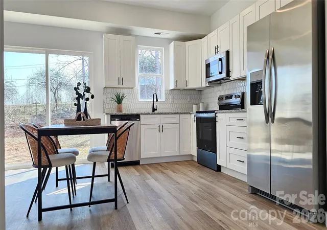 4th image of 2920 21St Street Ln Ne, Hickory, NC 28601 | MLS# 4404668