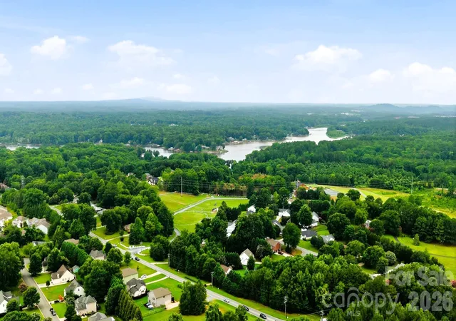 2nd image of 131 Midwood Ln, Belmont, NC 28012 | MLS# 4404670