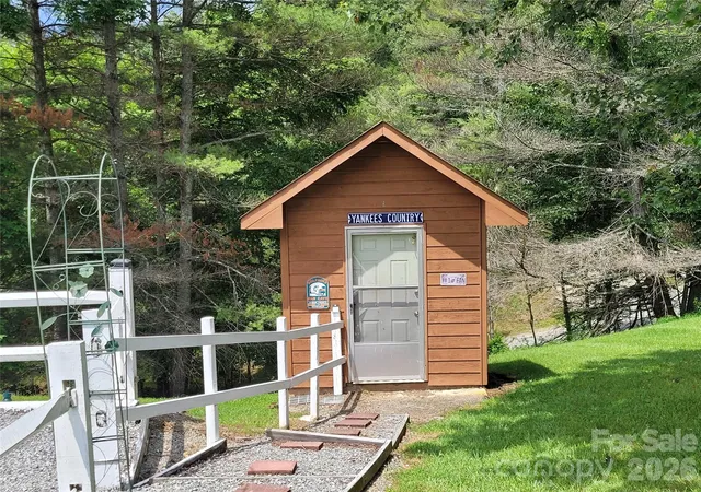 Photo 5 of Single family home for sale at 14 Zonia Ln, Piney Creek, NC 28663 | MLS# 4404674 | Listing updated on 2026-07-20
