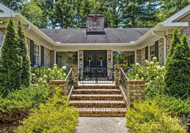 1st image of 4 Hemlock Rd, Asheville, NC 28803 | MLS# 4404677