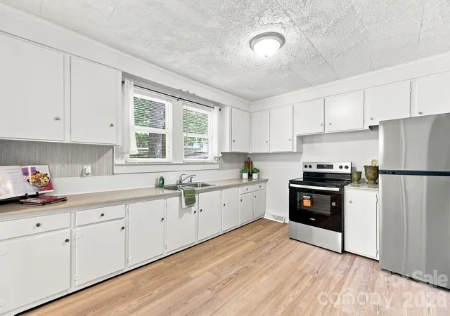 Photo 2 of Single family home for sale at 74 Pinecrest Dr Sw, Concord, NC 28027 | MLS# 4404685 | Listing updated on 2026-08-31