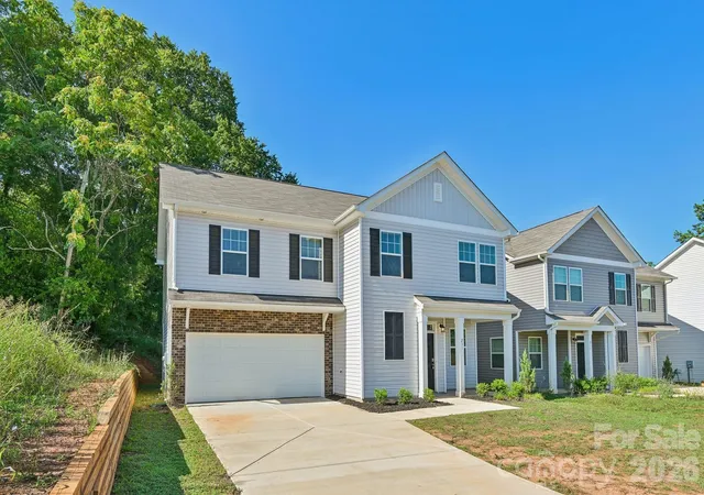 Photo 3 of Single family home for sale at 231 W Grover St, Shelby, NC 28150 | MLS# 4404688 | Listing updated on 2026-09-03