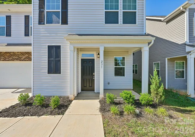 Photo 3 of Single family home for sale at 231 W Grover St, Shelby, NC 28150 | MLS# 4404688 | Listing updated on 2026-09-03