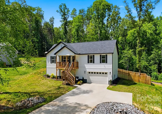 Photo 2 of Single family home for sale at 2370 Ellen St, Granite Falls, NC 28630 | MLS# 4404690 | Listing updated on 2026-08-05