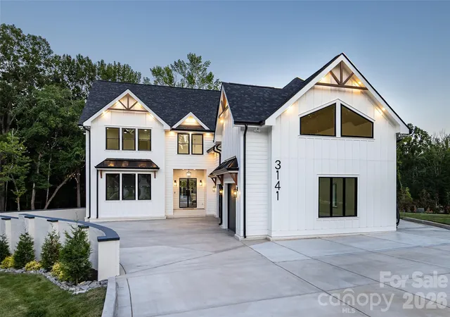 Photo 1 of Mansion for sale at 3141 Brayland Ave, Matthews, NC 28104 | MLS# 4404701 | Listing updated on 2026-09-22