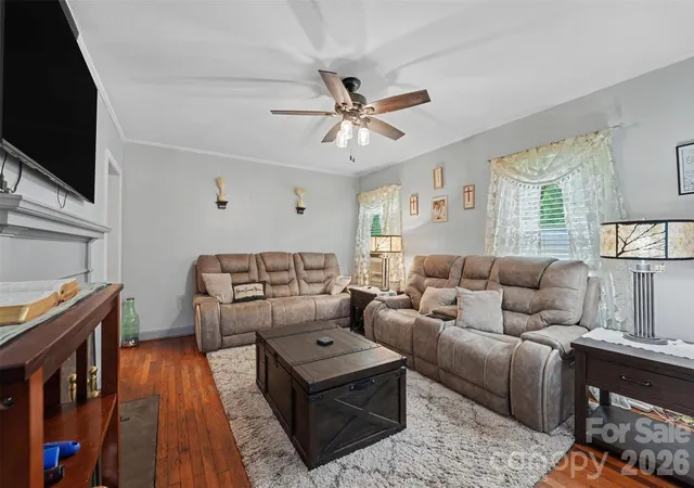 3rd image of 109 S Pine St, Lowell, NC 28098 | MLS# 4404707