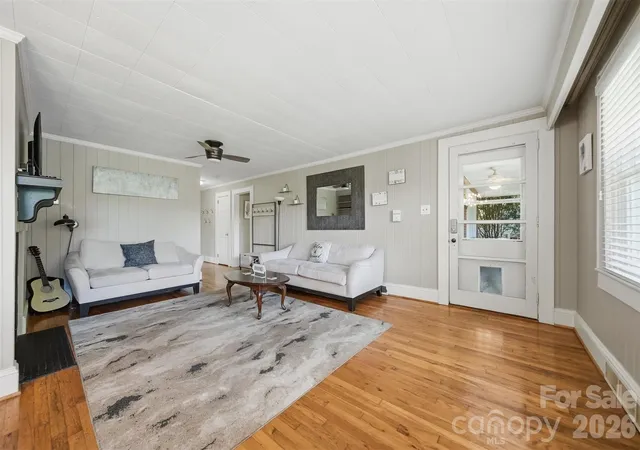 Photo 3 of Single family home for sale at 321 16th Avenue NW, Hickory, NC 28601 | MLS# 4404709 | Listing updated on 2026-09-16