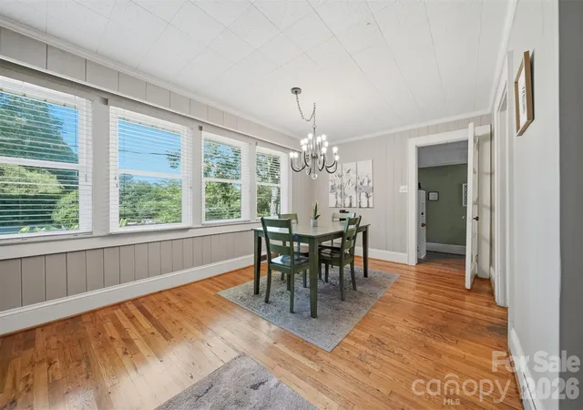 Photo 4 of Single family home for sale at 321 16th Avenue NW, Hickory, NC 28601 | MLS# 4404709 | Listing updated on 2026-09-16