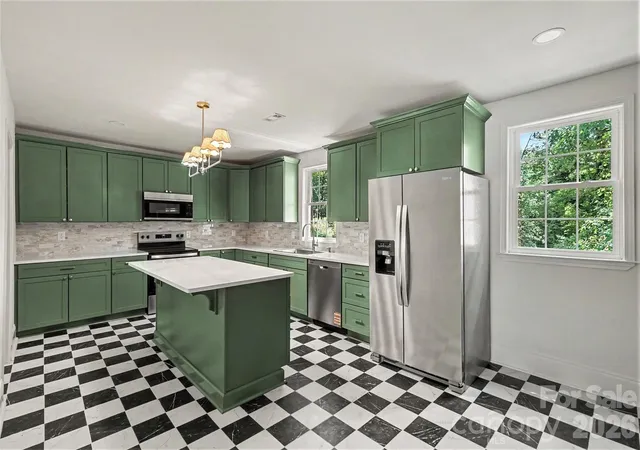 Photo 3 of Single family home for sale at 601 Marion Sims Dr, Lancaster, SC 29720 | MLS# 4404710 | Listing updated on 2026-10-05