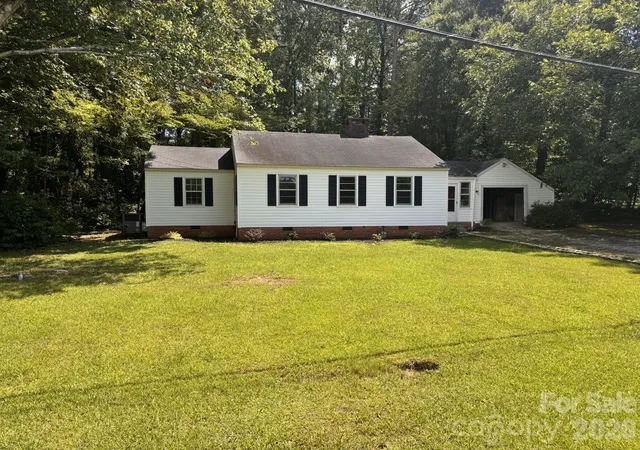 Photo 3 of Single family home for sale at 1250 Hampton Grace Ave, Lancaster, SC 29720 | MLS# 4404716 | Listing updated on 2026-08-28