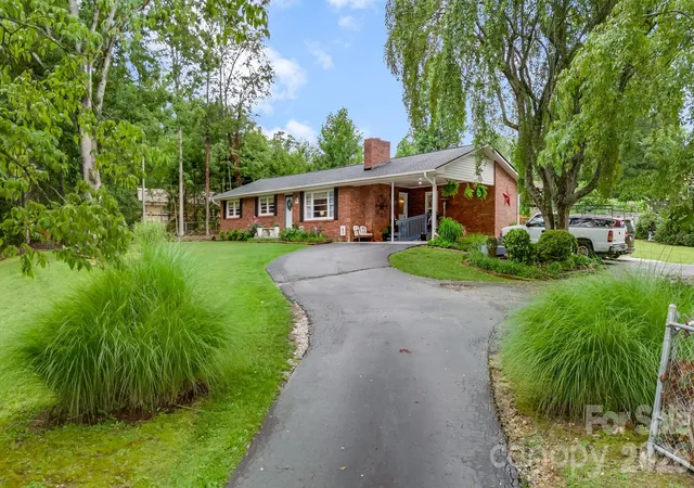 Photo 2 of Single family home for sale at 95 Pensacola Ave, Arden, NC 28704 | MLS# 4404729 | Listing updated on 2026-08-31