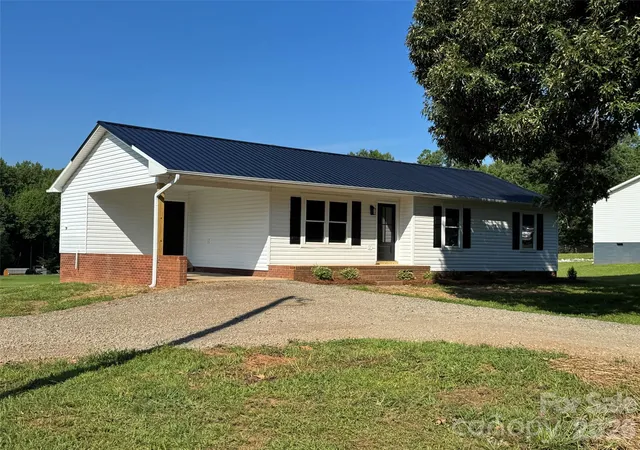 3rd image of 272 Shepps Boat Dock Rd, Lexington, NC 27292 | MLS# 4404732