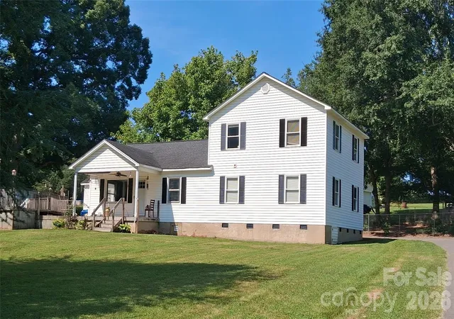 Photo 1 of Single family home for sale at 1261 Davis Rd, Lincolnton, NC 28092 | MLS# 4404751 | Listing updated on 2026-09-28
