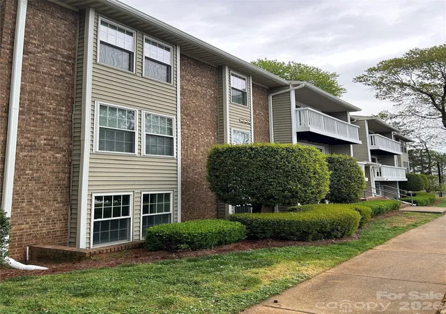 Photo 2 of Condo for sale at 1645 Arlyn Cir #M, Charlotte, NC 28213 | MLS# 4404772 | Listing updated on 2026-08-18
