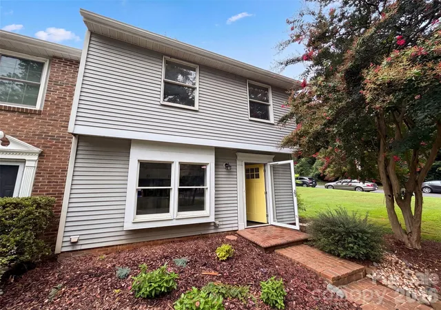 Photo 1 of Townhouse for sale at 1500 Waybridge Ln #0, Charlotte, NC 28210 | MLS# 4404792 | Listing updated on 2026-09-22