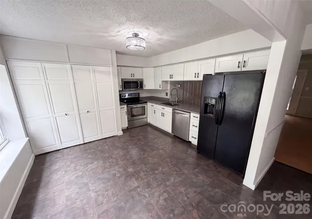 Photo 2 of Townhouse for sale at 1500 Waybridge Ln #0, Charlotte, NC 28210 | MLS# 4404792 | Listing updated on 2026-09-22