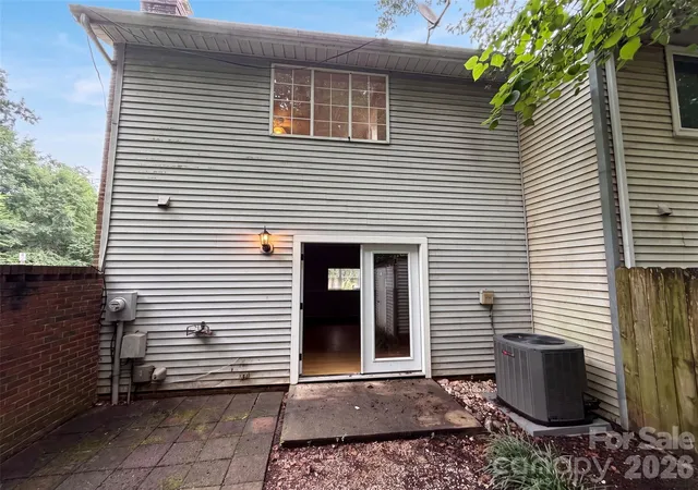 Photo 4 of Townhouse for sale at 1500 Waybridge Ln #0, Charlotte, NC 28210 | MLS# 4404792 | Listing updated on 2026-09-22