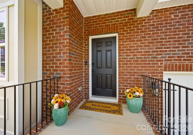 Photo 3 of Single family home for sale at 13403 Highflyer Woods Ln, Charlotte, NC 28278 | MLS# 4404795 | Listing updated on 2026-08-26