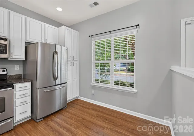 Photo 4 of Townhouse for sale at 13904 Singleleaf Ln, Charlotte, NC 28278 | MLS# 4404805 | Listing updated on 2026-09-28