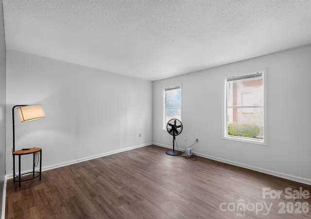 Listing Photo 3 - Condo for sale in building located at 6815-6817 Valleybrook Rd, Columbia, SC 29206