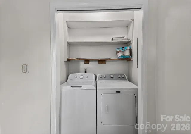 Listing Photo 4 - Condo for sale in building located at 6815-6817 Valleybrook Rd, Columbia, SC 29206