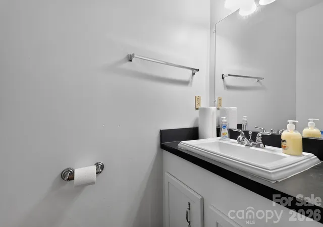 Listing Photo 5 - Condo for sale in building located at 6815-6817 Valleybrook Rd, Columbia, SC 29206