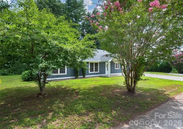 2nd image of 7 Mcgee Ridge Rd, Fairview, NC 28730 | MLS# 4404833