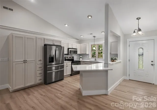 3rd image of 7 Mcgee Ridge Rd, Fairview, NC 28730 | MLS# 4404833