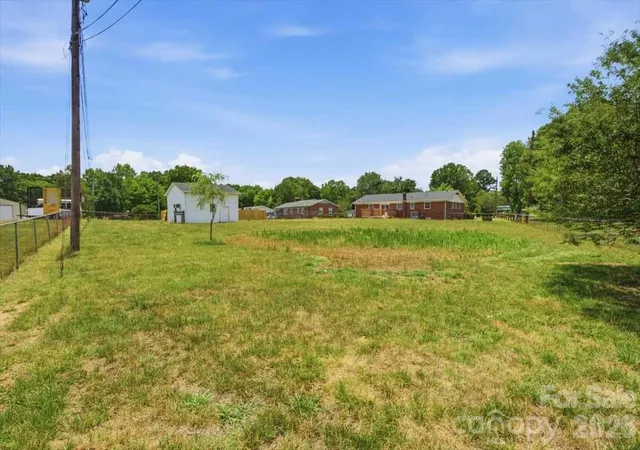 Photo 2 of Single family home for sale at 990 Colonial Dr, China Grove, NC 28023 | MLS# 4404839 | Listing updated on 2026-09-04