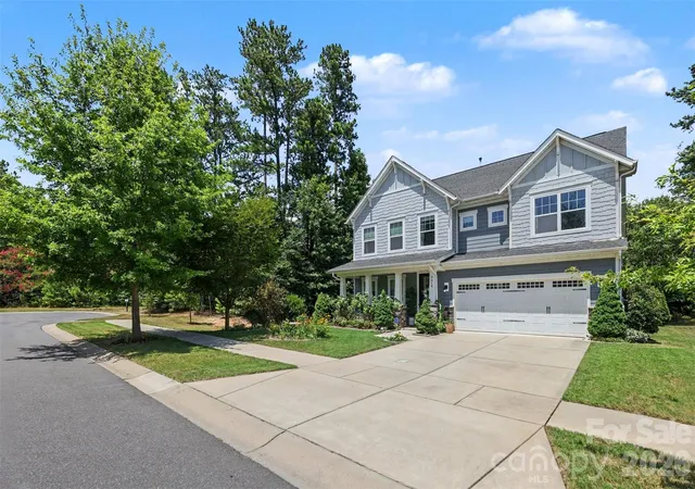 Photo 3 of Single family home for sale at 9014 Manor Oak Ct, Charlotte, NC 28277 | MLS# 4404842 | Listing updated on 2026-09-23