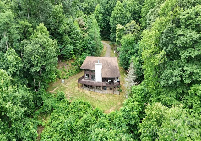 Photo 2 of Single family home for sale at 300 Buck Dr, Hot Springs, NC 28743 | MLS# 4404873 | Listing updated on 2026-08-31