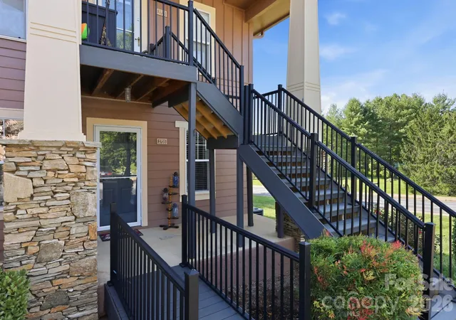 2nd image of 2705 Deermouse Wy, Hendersonville, NC 28792 | MLS# 4404914