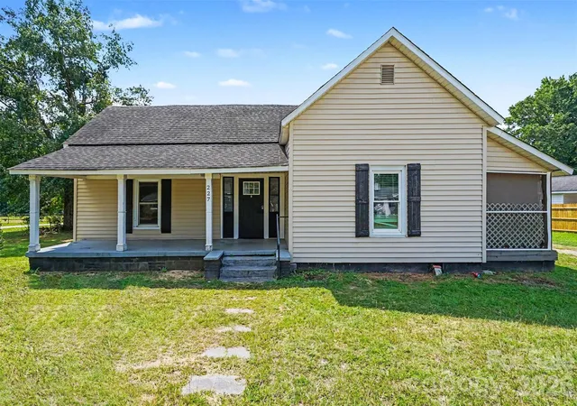 Single family home for sale at 227 Cauthen St, Heath Springs, SC 29058 | MLS# 4404918