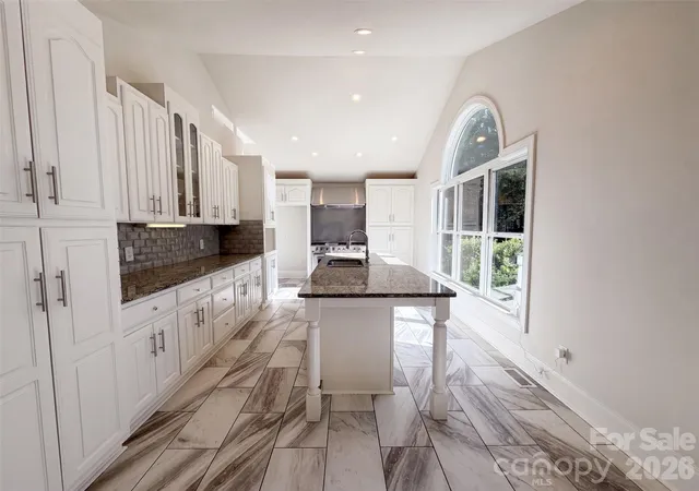 2nd image of 502 Live Oaks Ct, Fort Mill, SC 29715 | MLS# 4404924