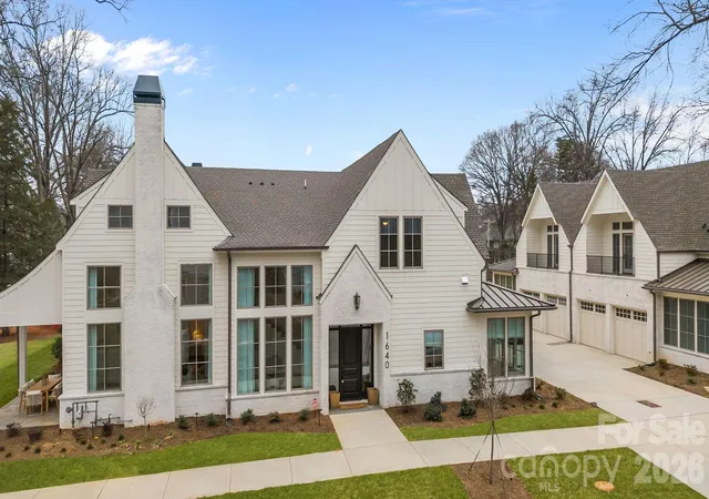 Photo 3 of Townhouse for sale at 1628 Ferncliff Rd, Charlotte, NC 28211 | MLS# 4404934 | Listing updated on 2026-09-29